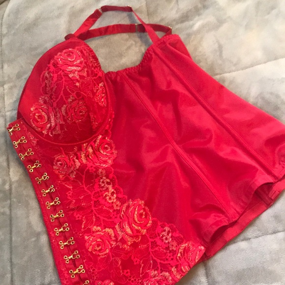 Corset - Picture 2 of 5